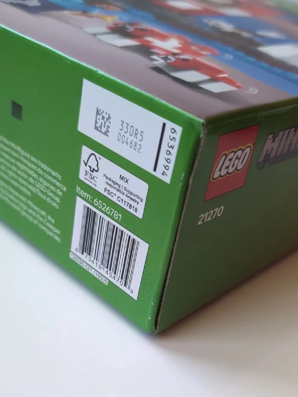 LEGO Minecraft Red and White Mushroom House Set
